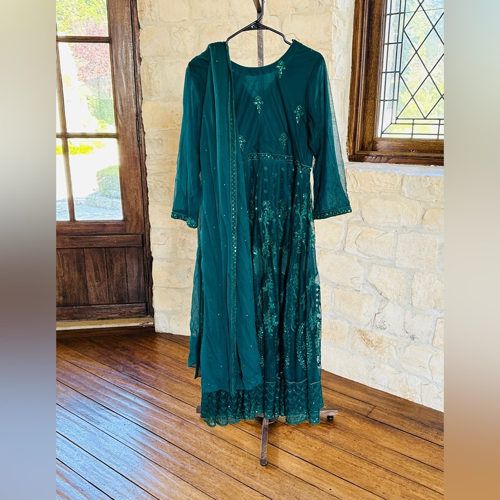 Pakistani Indian green anarkali long dress NWT Gorgeous small/medium